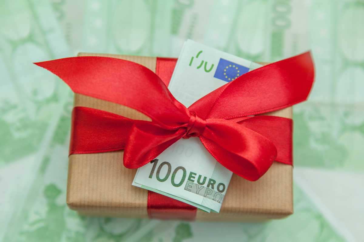 bonus natale 100 euro